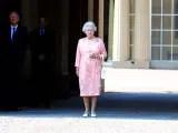 La reina de Inglaterra durante los dos minutos de silencio en memoria de las víctimas del atentado de Londres del pasado 7 de junio.
