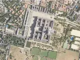 El Escorial, desde lo alto. Una de las características de geomadrid es que ofrece imágenes de documentos cartográficos (ortofotos) a escala 1:50.000 y 1:20.000 de cualquier punto de la región. El palacio real de El Escorial se puede ver gracias a este servicio.