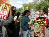 Seguidores de López Obrador se manifiestan en Jurica, estado de Querétaro, contra el presidente Fox (Foto EFE/Jaqueline López)