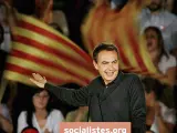 Cierres de campaña. Los candidatos han cerrado la campaña de cara a las elecciones catalanas. El presidente de Gobierno, José Luis Rodríguez Zapatero, durante el cierre de campaña del PSC en el Palau Blaugrana de Barcelona.
