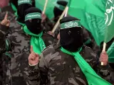 Militantes de Hamás en una manifestación en Cisjordania. (Abed al Hafiz Hashlamoun / Efe)