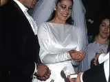Isabel Pantoja y "Paquirri" el 30 de abril de 1983, durante la ceremonia de su boda.