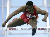 El corredor español Jackson Quiñonez, en los 60m vallas de los Campeonatos de Europa de Atletismo en pista cubierta (EFE).