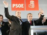 Simancas y Sebastián durante su comparecencia, esta noche, en el Círculo de Bellas Artes de Madrid tras conocer los resultados electorales. (EFE/ JUAN CARLOS HIDALGO)