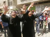 Mujeres palestinas lloran la muerte de un líder de Al Fatah en los enfrentamientos con simpatizantes de Hamás (Foto: Reuters)