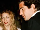 Madonna y John F. Kennedy Jr. durante un acto público en Las Vegas, en junio de 1997.