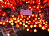 Los aficionados muestran en la Red tanto como en la calle su dolor por la muerte del jugador del Sevilla.