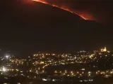 El volcán, situado en Sicilia, ha expulsado lava en las últimas horas (REUTERS/Antonio Parrinello)