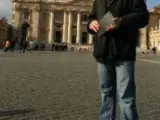 El escritor Javier Sierra, en un viaje a Roma.