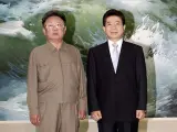 Los dos líderes coreanos, antes de la reunión de octubre. (Reuters).