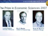 Los galardonados con el Nobel de Economía 2007.