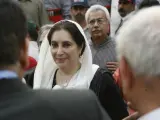 Benazir Bhutto, durante una protesta (Reuters)