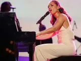 Alicia Keys: La cantante estadounidense Alicia Keys, que recibió la 'Mención Especial del Jurado', durante su actuación en la entrega de los Premios Ondas.