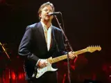 El cantante y compositor Eric Clapton durante un concierto.