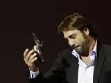 Javier Bardem se emocionó como nunca al recibir el premio homenaje que le ha concedido la Unión de Actores. Ni el Oscar había provocado tantas lágrimas al actor de 'No es país para viejos'.