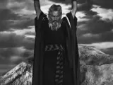 Charlon Heston en otro de sus papeles más recordados: el de Moisés en Los diez mandamientos