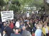 Manifestación en Marbella contra la excarcelación de Roca. (EFE)