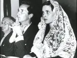 Luis Miguel Dominguín y Lucía Bosé el día de su boda (KORPA).