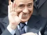 El presidente del Gobierno italiano saludando.
