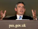 El primer ministro inglés, Gordon Brown, durante una rueda de prensa.