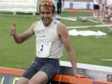 Ángel David Rodríguez celebra su victoria en la carrera de 100 metros del Gran Premio Diputación de Salamanca, en la que batió el record de España con una marca de 10.14 segundos (EFE)