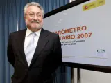 El ministro de Sanidad y Consumo, Bernat Soria,durante la presentación del Barómetro Sanitario 2007.