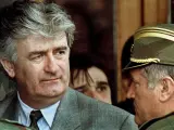 Karadzic, en fuga desde hace 12 años, ha sido conducido ante el juez de instrucción de la sala de Crímenes de Guerra del Tribunal del Belgrado. (REUTERS)