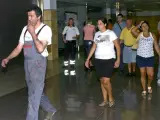Familiares de las víctimas llegan al aeropuerto de Las Palmas.