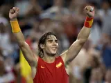 El chico de oro. El mallorquín se colgó la medalla de oro en los Juegos Olímpicos, una semana antes de convertirse oficialmente en número 1 del ranking ATP, tras imponerse en la final a Fernando González.