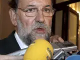Mariano Rajoy responde a las preguntas de los periodistas en el Congreso de los Diputados. EFE/J.L PINO
