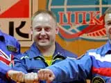 Los astronautas y el turista espacial (dcha) de la nave Soyuz que ha partido a la EEI. (AGENCIAS)