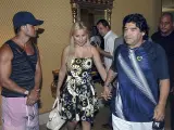 Diego Armando Maradona, acompañado de su novia Verónica Ojeda, en Marbella.