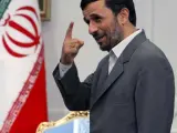 El presidente de Irán, Mahmud Ahmadineyad, en su oficina presidencial, en Teherán (EFE)