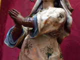 Una talla en madera de la Virgen. (ARCHIVO)