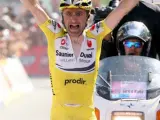 El ciclista Leonardo Piepoli celebra una victoria (AGENCIAS)
