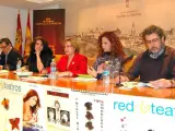 La consejera de Cultura, Turismo y Artesanía, Soledad Herrero, ha junto a Charo López y Pastora Soler. (JCCM)