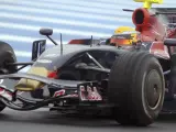 Buemi pilota su Toro Rosso 2008 en Jerez. (EFE)