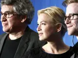 Richard Loncraine, Renée Zellweger y Mark Rendall. FOTO: REUTERS.