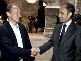 El presidente de la Generalitat valencian, Francisco Camps (d), recibe en audiencia al inventor de la World Wide WEP, Sir Tim Berners Lee.