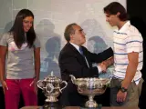 Ana Ivanovic, Jean Gachassin (presidente de la Federación francesa de tenis) y Rafa Nadal, en París.
