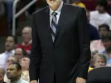 Phil Jackson, entrenador de los Lakers.