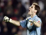 Iker Casillas celebra un triunfo con España.