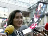 La ministra de Cultura, Ángeles González-Sinde, responde a las preguntas de los medios de comunicación.