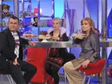 Jorge Javier, Karmele Marchante y Mila Ximénez en un programa de 'Sálvame'.