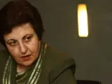 Shirin Ebadi fue, con 22 años, la primera juez de Irán. Tras la revolución islámica perdió su cargo. Ahora es abogada y una firme opositora a Ahmadineyad.