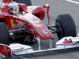 El piloto de Ferrari Fernando Alonso, al volante del F10