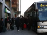 Los pasajeros del TGV llegaron a Lleida en un autocar procedente de Tarragona.
