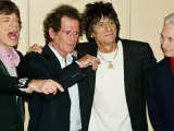 En el centro, los guitarristas Keith Richards y Ronnie Wood; a la derecha, Charlie Watts, batería, y a la izquierda Mick Jagger, vocalista.
