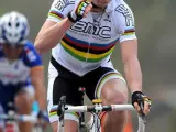 El ciclista australiano Cadel Evans celebra su victoria tras la carrera de Fleche Valona.