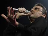 George Michael, durante una actuación en directo.